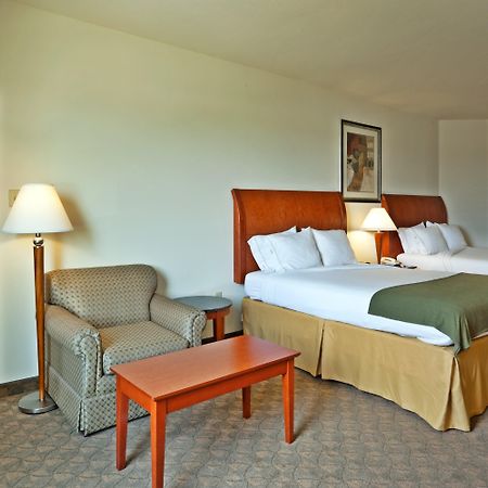 Holiday Inn Express Hotel And Suites Fairfield-North By Ihg מראה חיצוני תמונה
